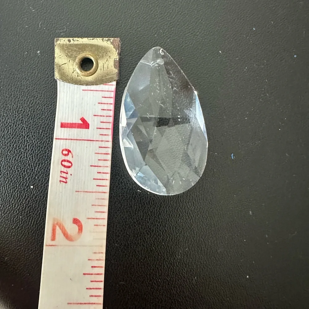 Vintage Chandelier prisms - Picture 3 of 4